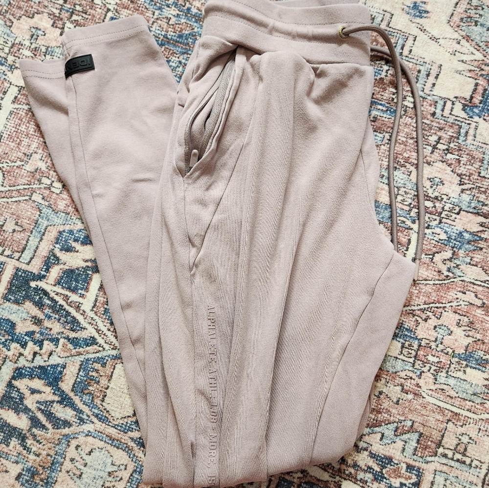 Alphalete Identity jogger size M in antler